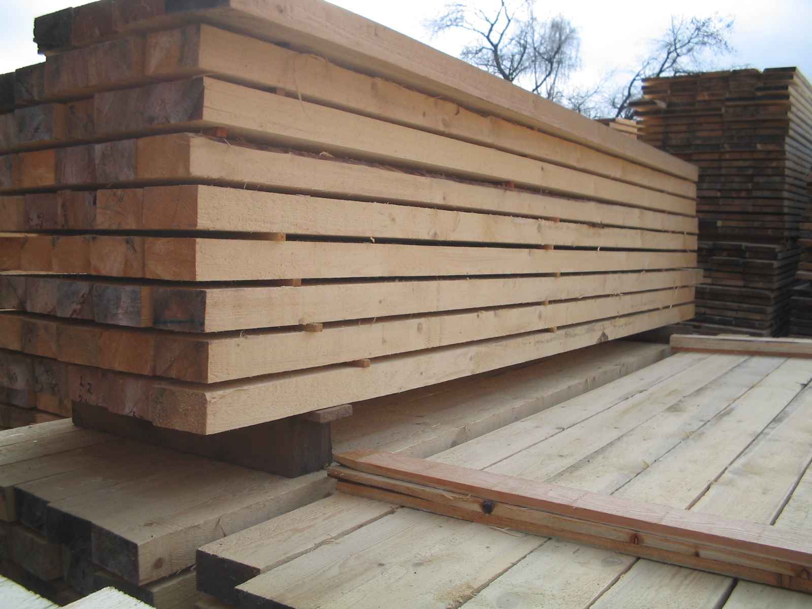 Hranol dřevěný smrkový 100 x 200 délka 2 m